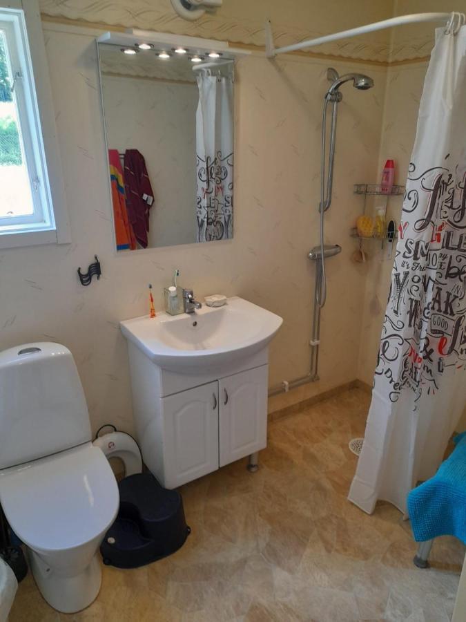 Bräcke Small Bedroom, Outside Toilet, Shower Kitchen, 120 M From Sandbach מראה חיצוני תמונה